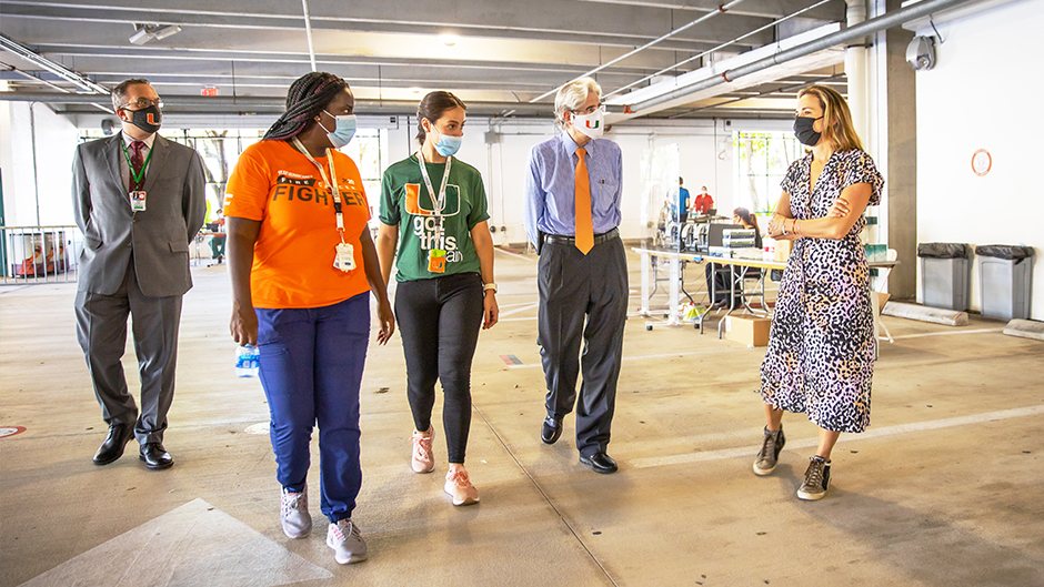 President Julio Frenk tours campus facilities being used in new ways to protect the community from COVID-19 transmission.